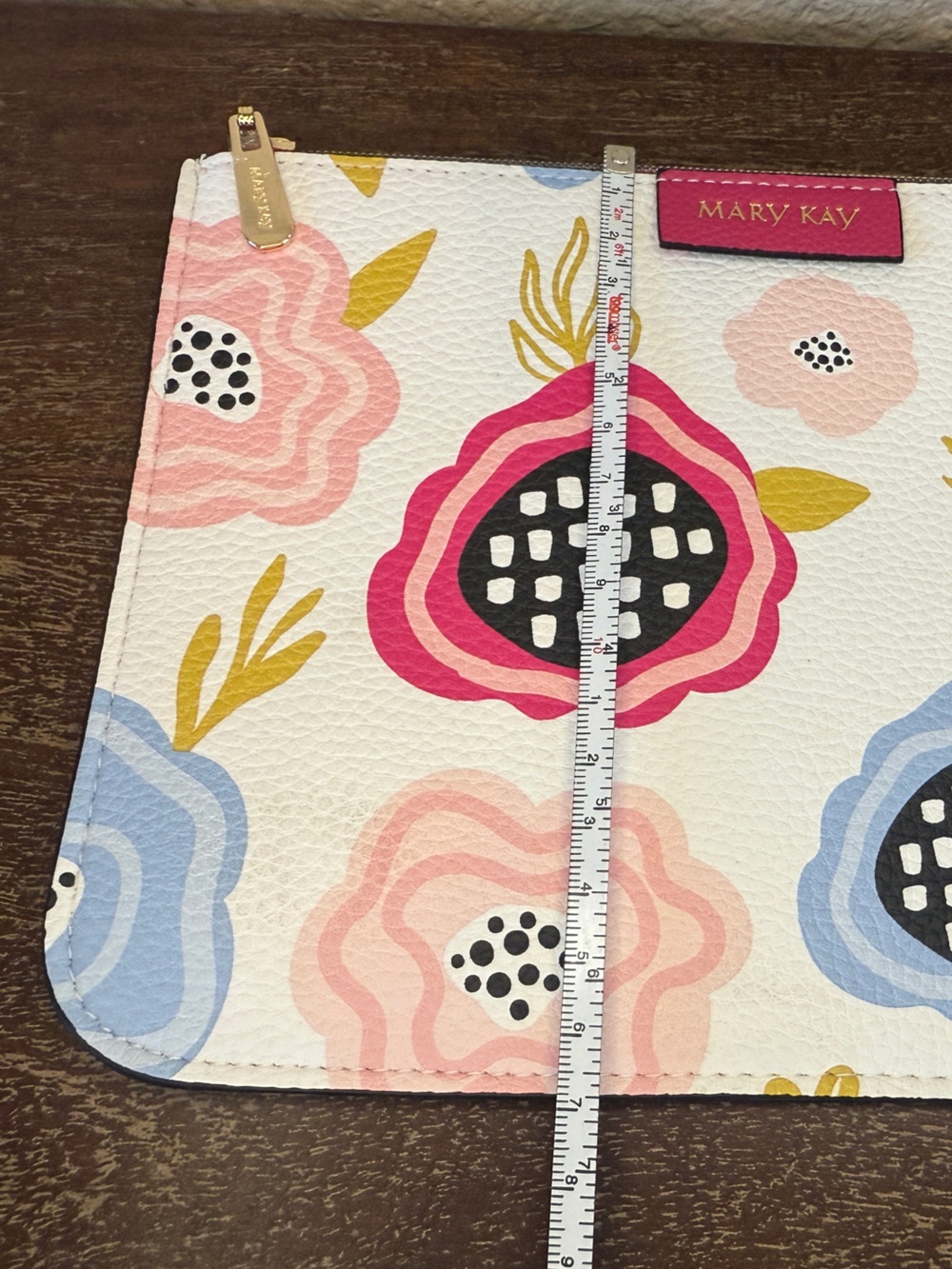 Mary Kay Floral Clutch / Cosmetic Pouch - Picture 13 of 14
